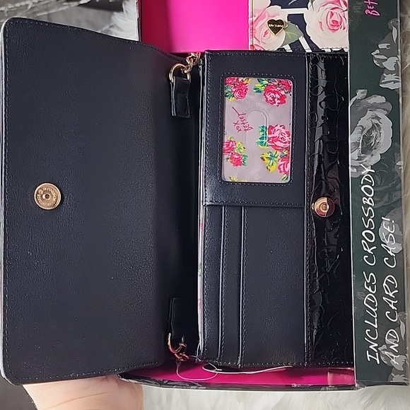 Betsey Johnson Black Leopard w/ Bow Crossbody Purse & Floral Card Case Gift Set - Picture 13 of 16